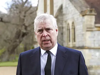 Ex-príncipe Andrew é detido no Reino Unido durante investigação sobre vínculos com Epstein