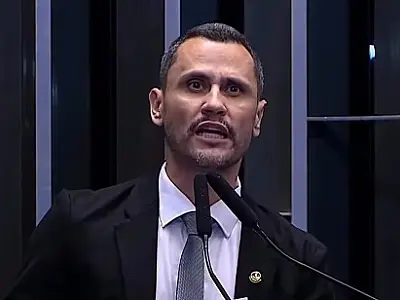 Senador defende que políticos e comissionados são os responsáveis por quebrar o Brasil