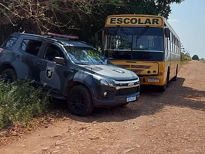 Operação policial revela tráfico inusitado envolvendo ônibus escolar em rota para Campo Grande