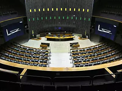 Câmara dos Deputados: Aumento no número de parlamentares pode onerar em R$ 39,1 milhões ao ano