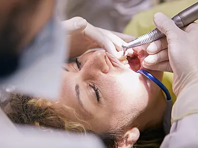 Medo e ansiedade afastam 36% das pessoas do dentista e sedação surge como alternativa
