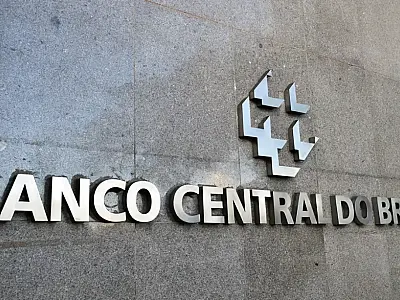 Copom sinaliza 5ª queda na Selic, alcançando 11,25%