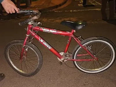 Menino de 10 anos morre atropelado por ônibus ao passear de bicicleta