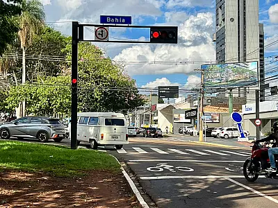 Trânsito na Afonso Pena estreia com confusão e sinalização contraditória em Campo Grande