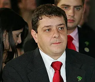 PF finaliza relatório sobre Lulinha e aponta novas suspeitas envolvendo contratos de cannabis