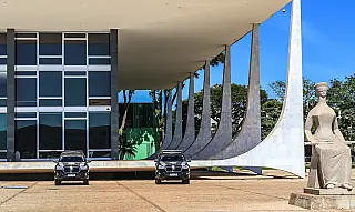 STF analisa vínculo de motoristas e entregadores com plataformas digitais