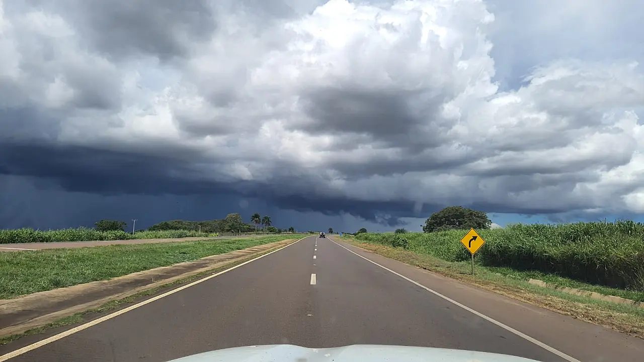 Frente fria avança pelo Brasil e derruba temperaturas em Mato Grosso do Sul e no Centro-Oeste