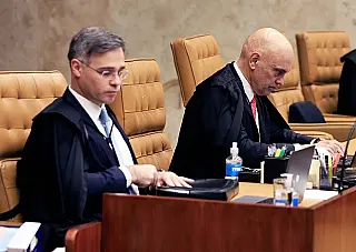 Mensagens revelam contato entre Moraes e Vorcaro antes da prisão do banqueiro, aponta PF