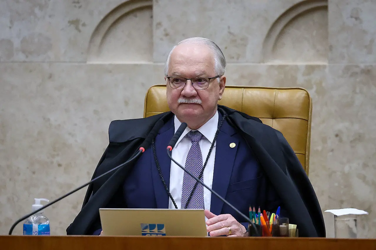 Fachin promete fim do Inquérito das Fake News em meio à crise no STF