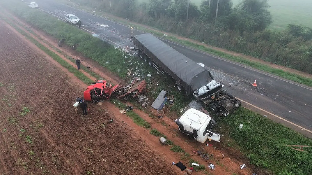 Motorista de 67 anos morre em colisão frontal na MS-157 em meio à forte neblina