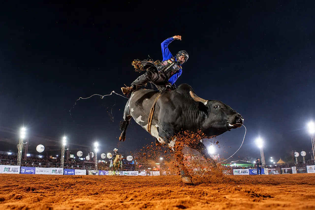 Em casa e no topo: Cléber Henrique Marques defende liderança da PBR Brazil em Campo Grande