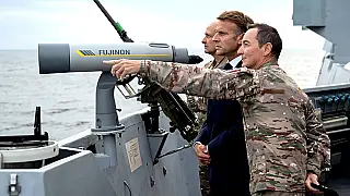 Macron acompanha lançamento de novo míssil estratégico da França no Atlântico