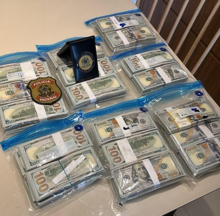 Polícia Federal encontra R$ 233 mil "embaixo do colchão" de auditor da Receita Federal